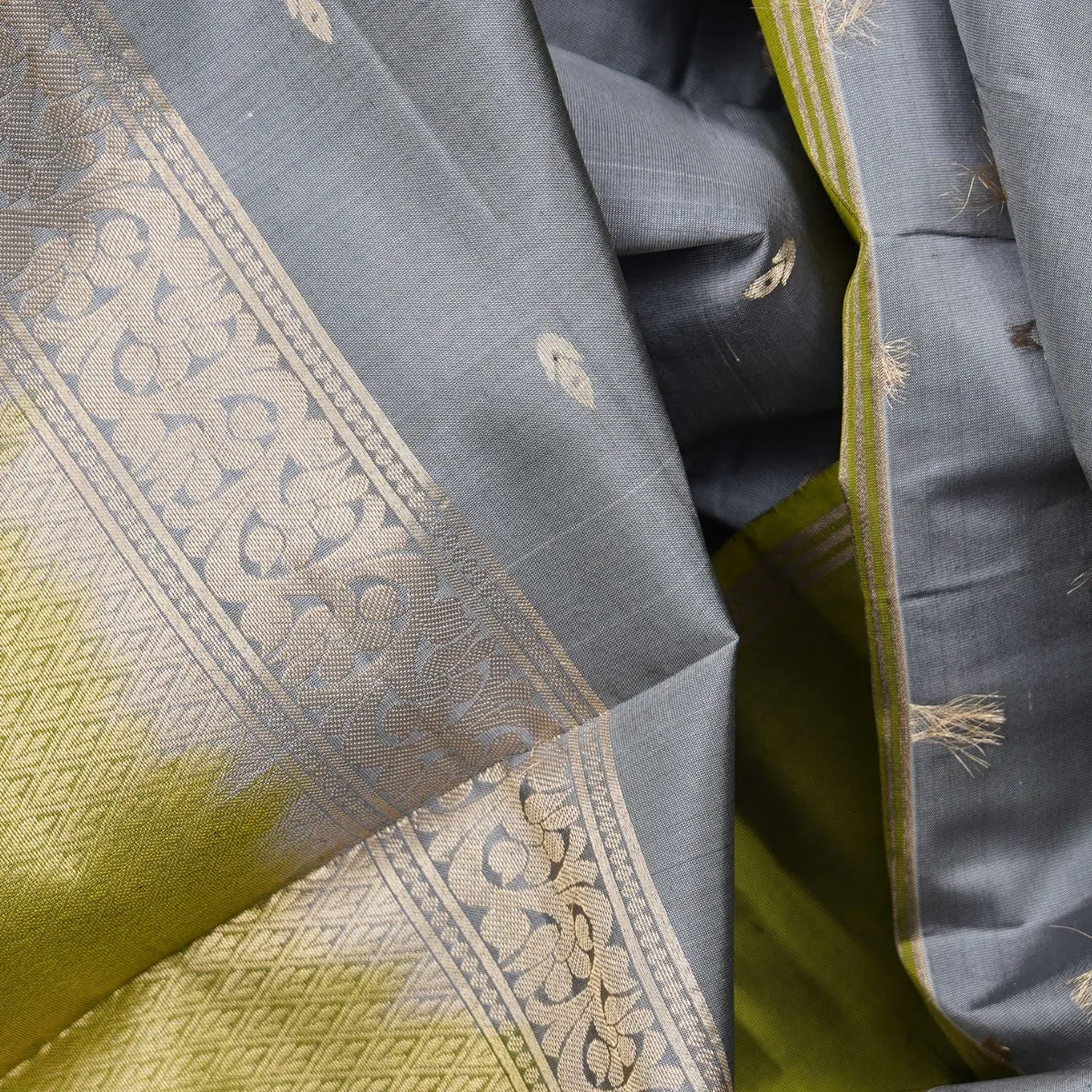 Pure Arani Handloom Soft Silk Saree Golden Colour Silk Fast Jari