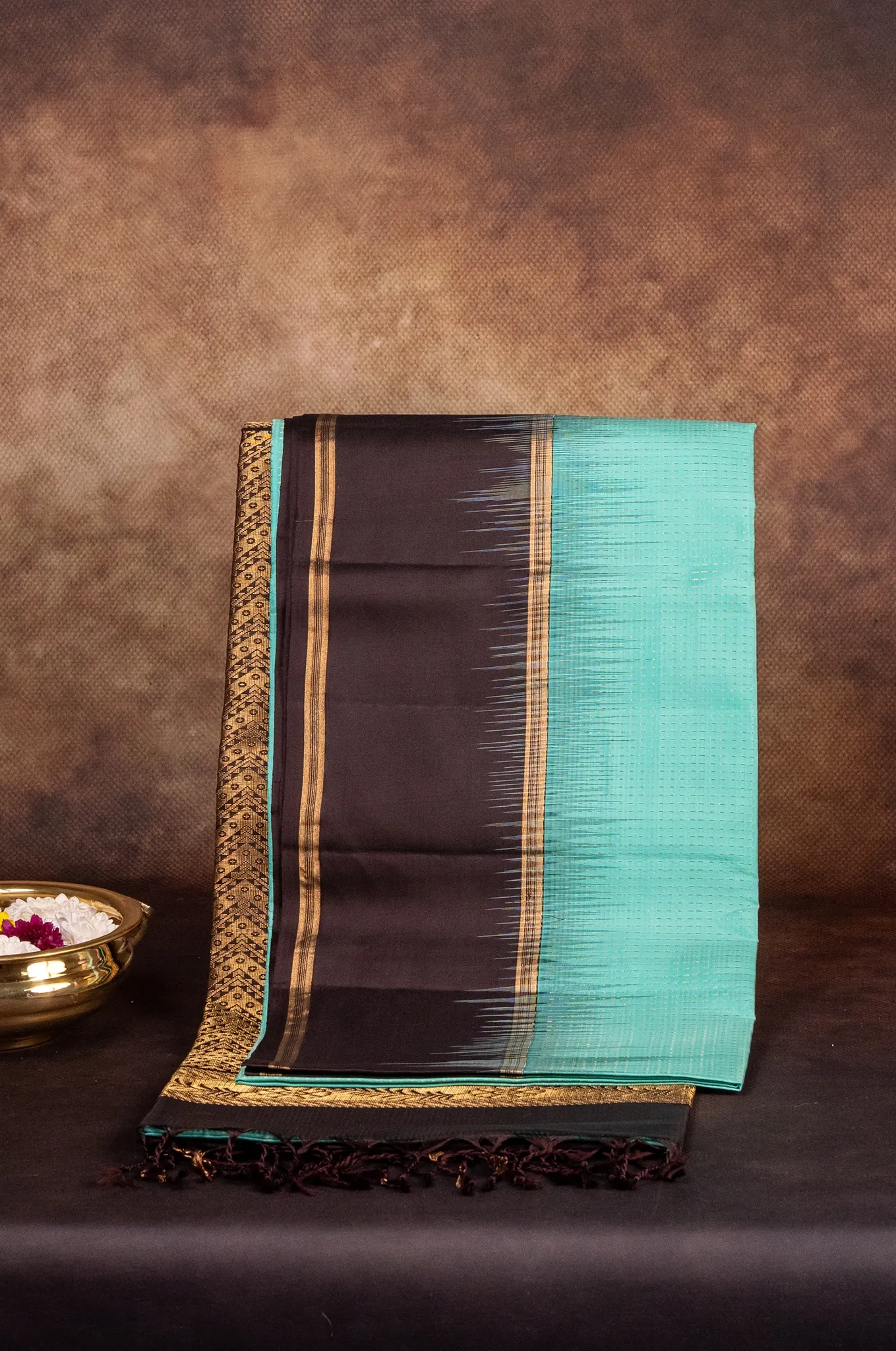 Mayuri Silk Turquoise Blue Saree With Bistre Border